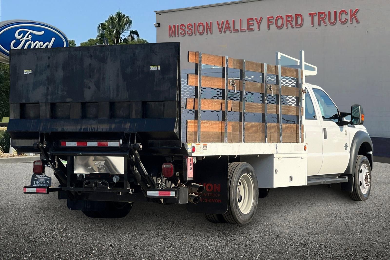 Used 2016 Ford F550 2WD Crew Cab Super Duty image 4