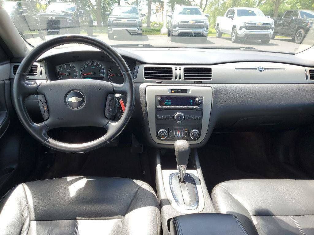 Used 2008 Chevrolet Impala LT w/ Luxury Edition Package FWD image 19