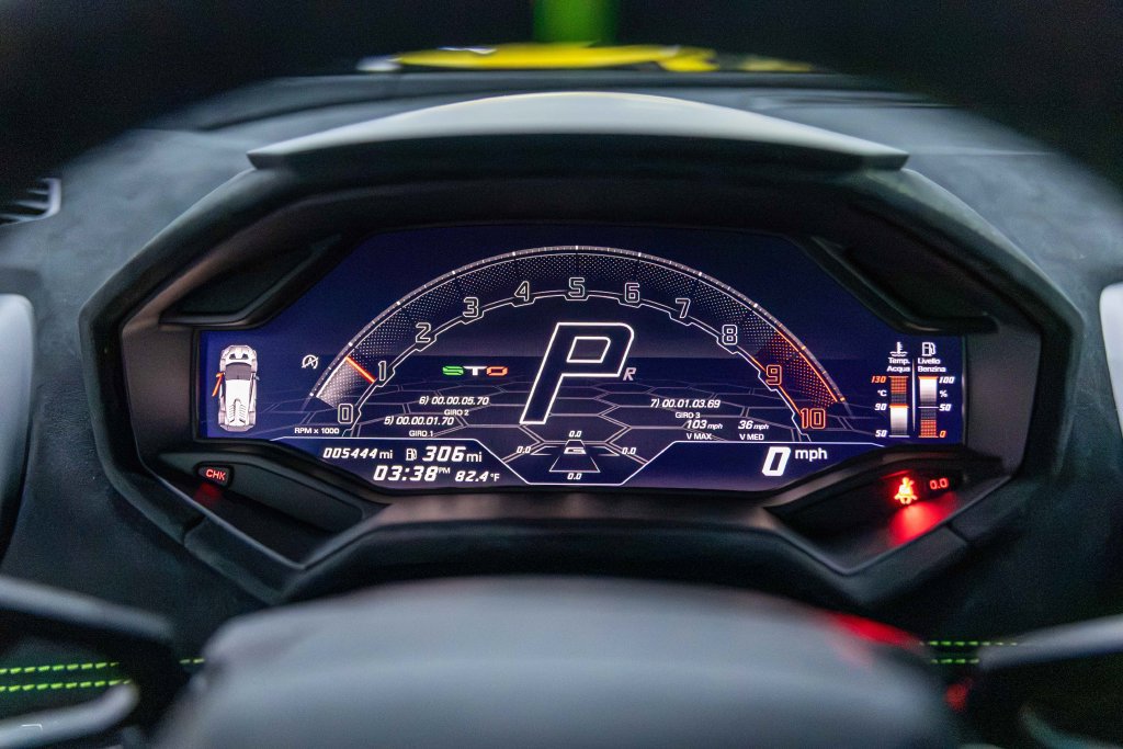 Used 2022 Lamborghini Huracan STO RWD image 47