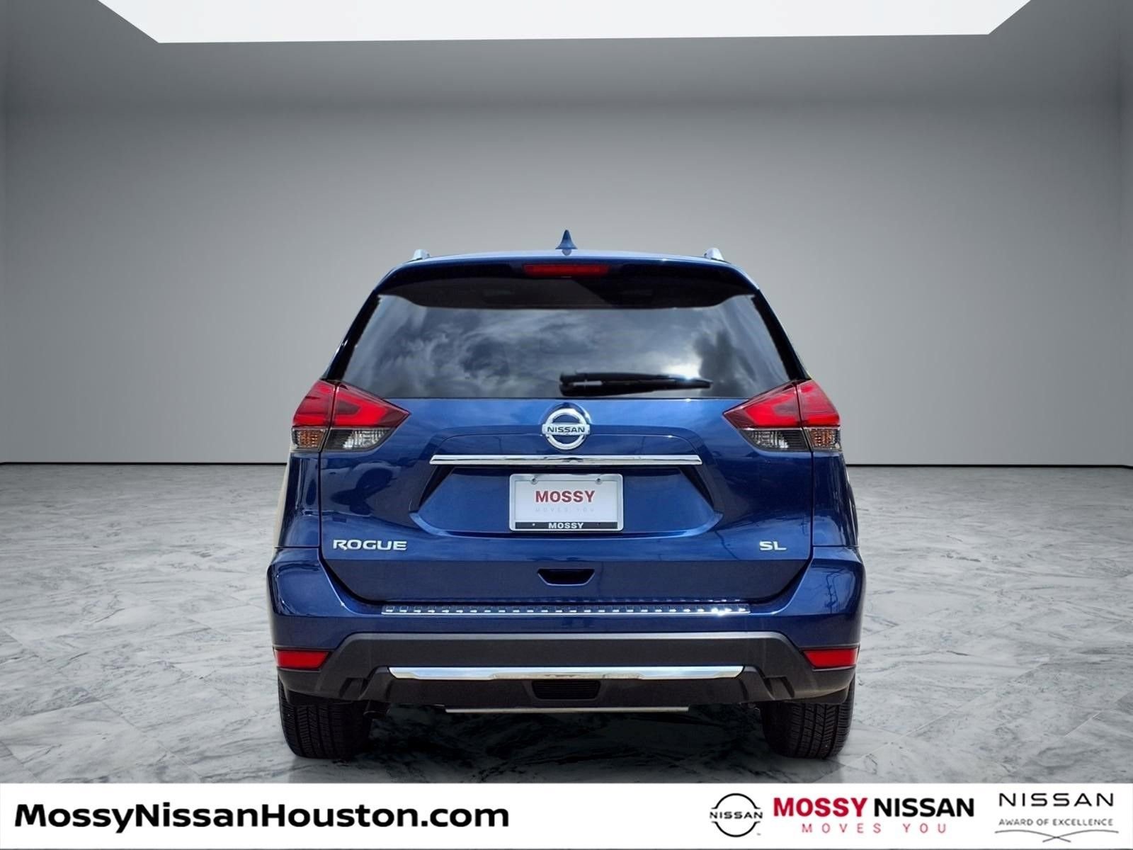 Used 2017 Nissan Rogue SL w/ SL Premium Package FWD image 6