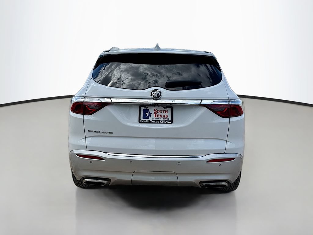 Used 2023 Buick Enclave Essence FWD image 6