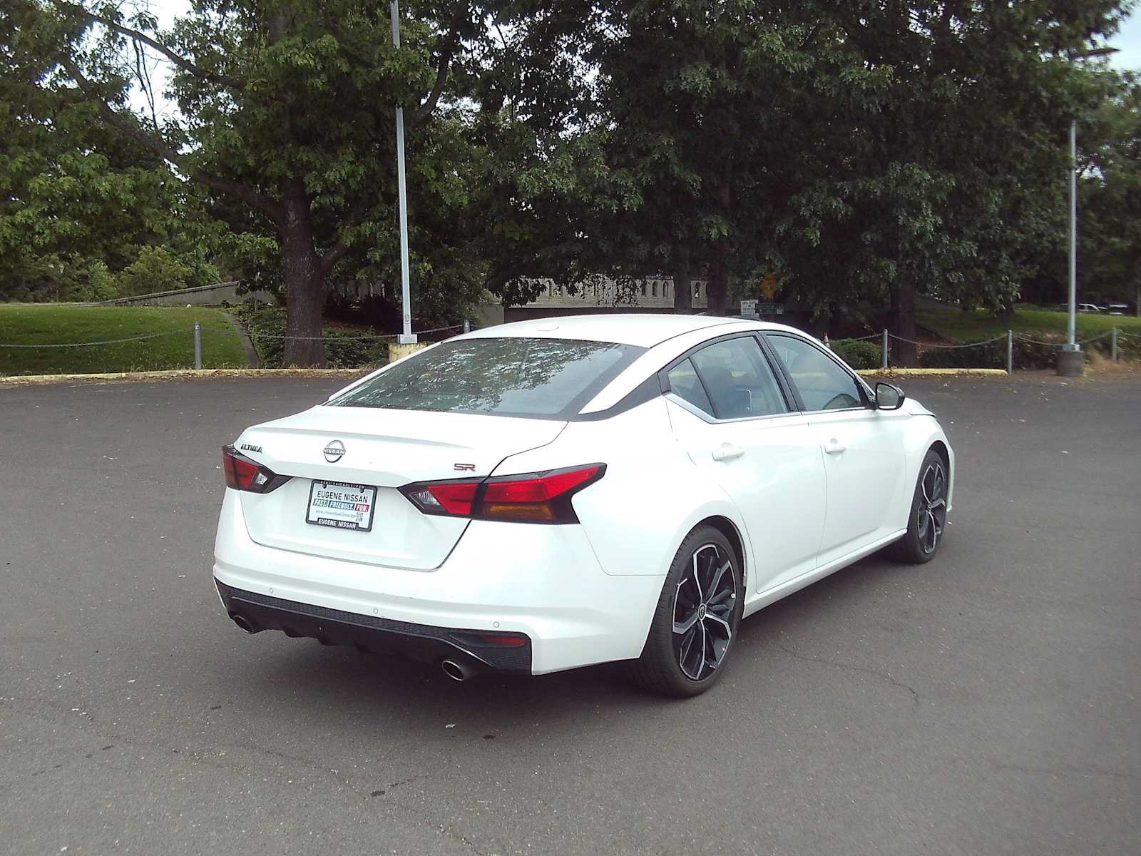Used 2024 Nissan Altima 2.5 SR FWD image 5