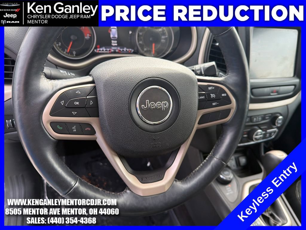 Used 2017 Jeep Cherokee Limited w/ Luxury Group AWD/4WD image 13
