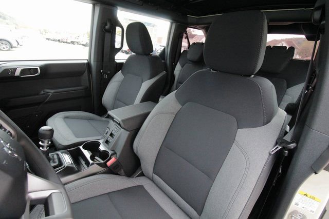 New 2025 Ford Bronco 4-Door image 5