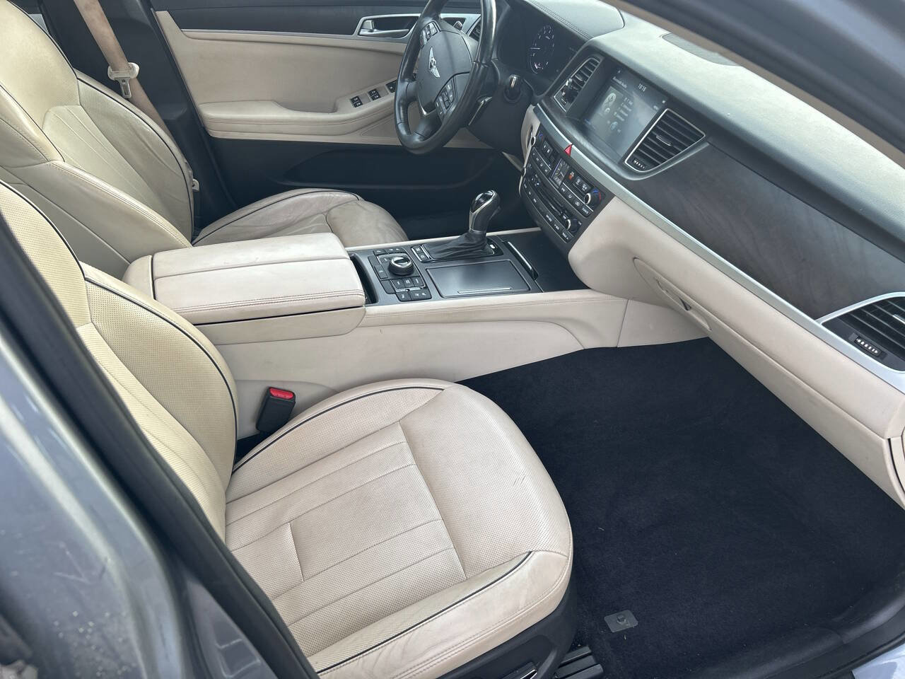 Used 2017 Genesis G80 3.8 w/ Option Group 03 image 28