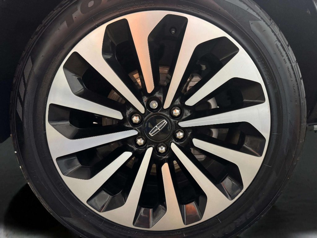 Certified 2023 Lincoln Navigator Reserve AWD/4WD image 32