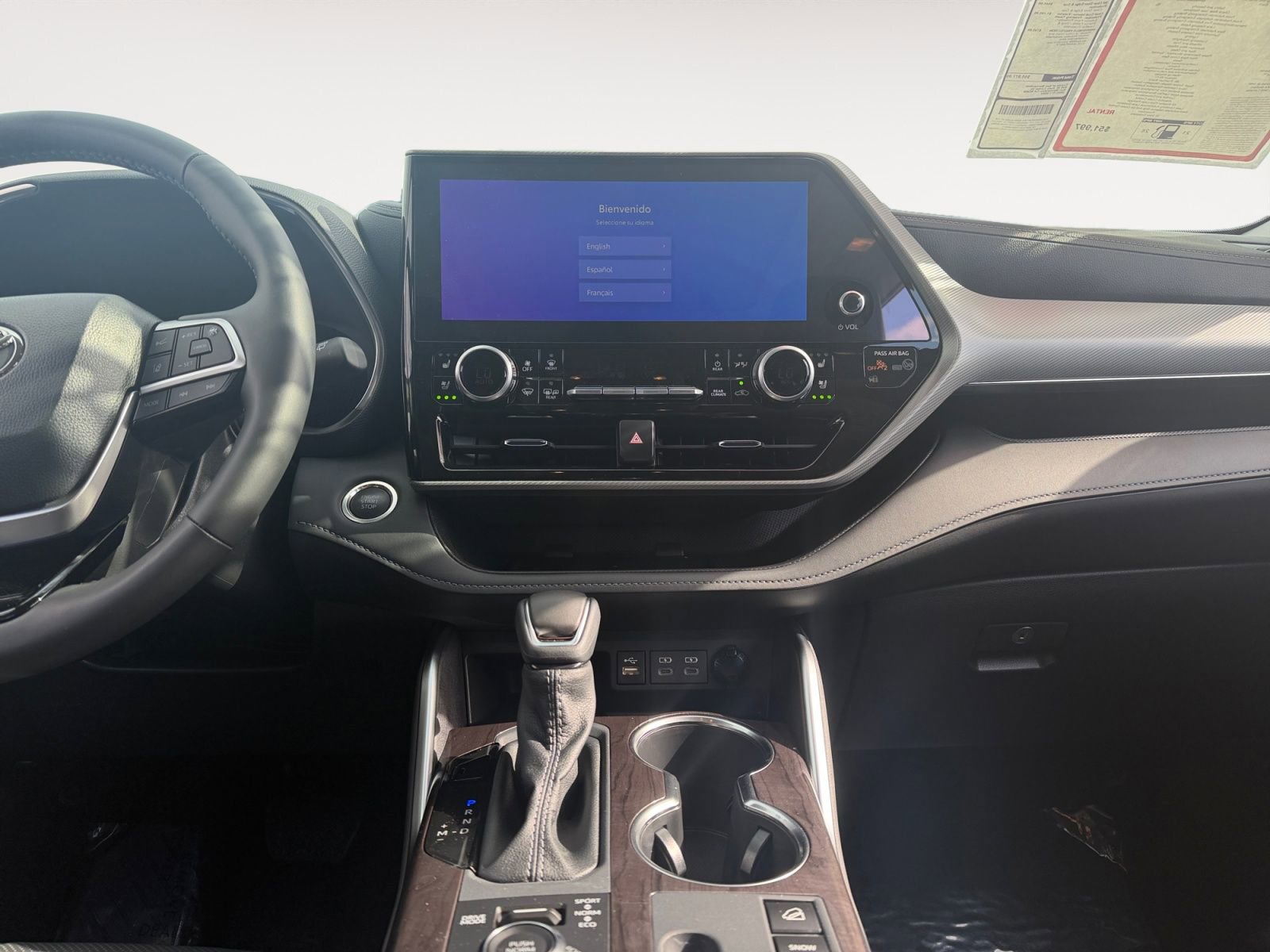 Certified 2025 Toyota Highlander Platinum image 11