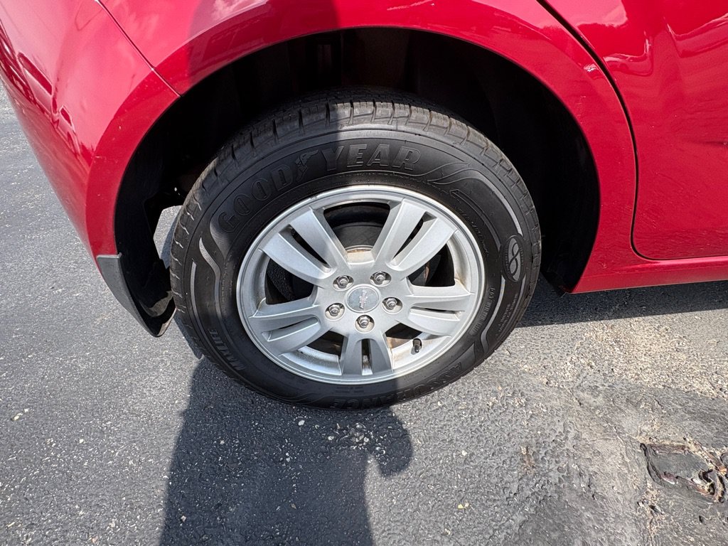 Used 2013 Chevrolet Sonic LT FWD image 19