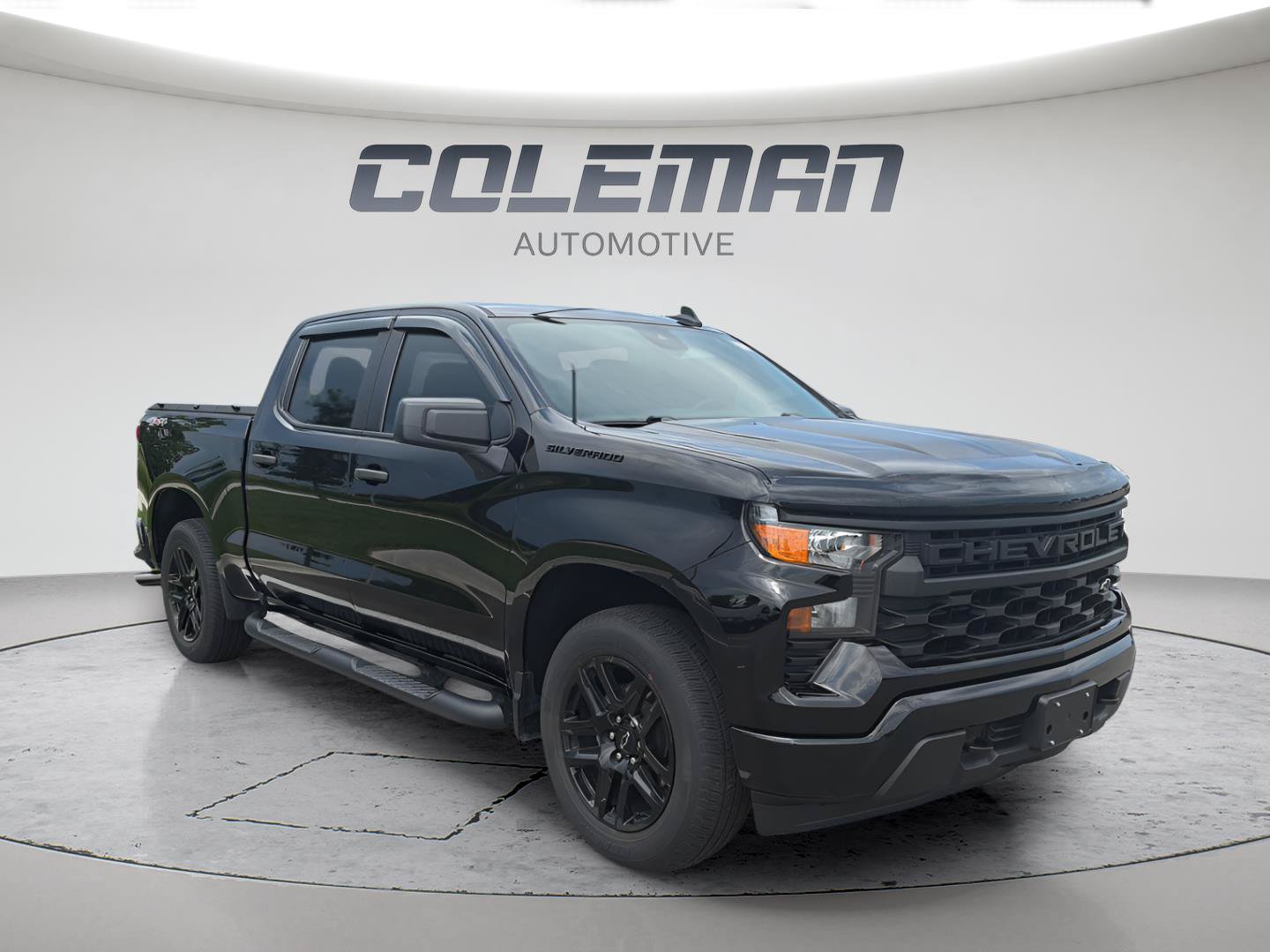 Used 2023 Chevrolet Silverado 1500 Custom w/ Rally Edition AWD/4WD image 2