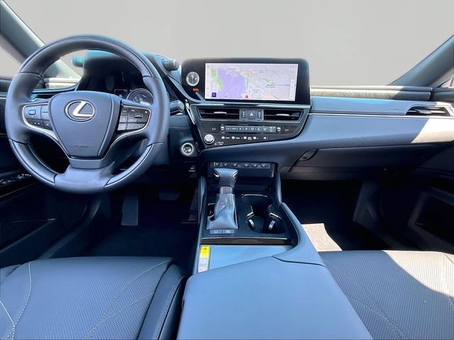 Used 2025 Lexus ES 300h Ultra Luxury w/ Accessory Package (Z2) FWD image 21