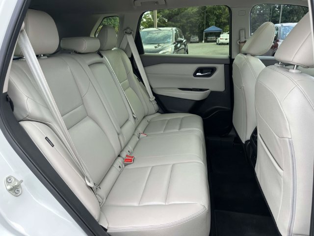Used 2023 Nissan Rogue SL AWD/4WD image 12