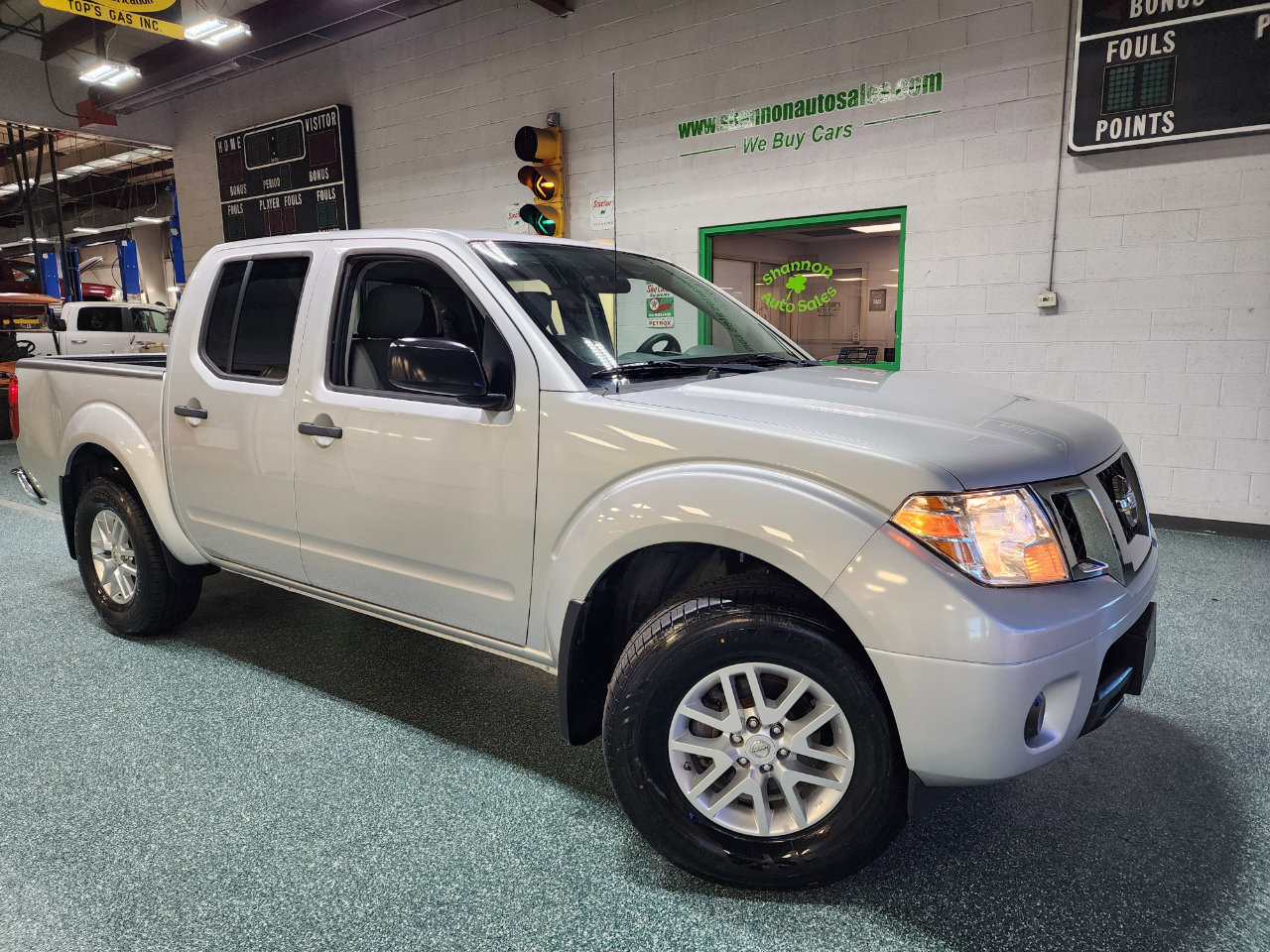 Used 2019 Nissan Frontier SV image 14