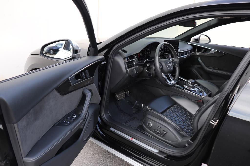 Used 2021 Audi S4 Premium Plus w/ Premium Plus Package AWD/4WD image 2