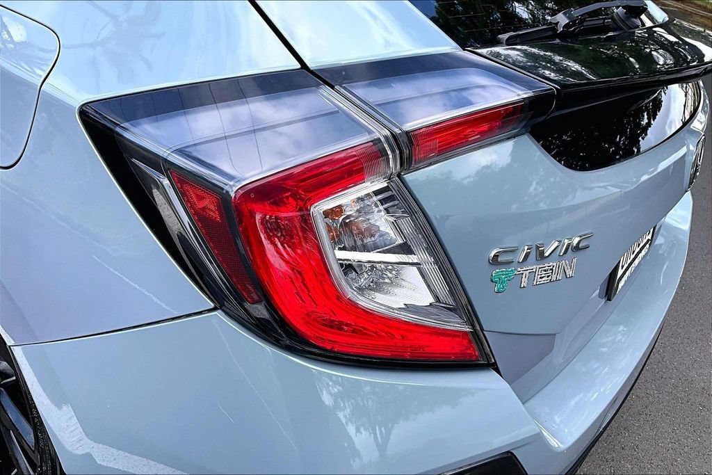 Used 2018 Honda Civic Sport image 32