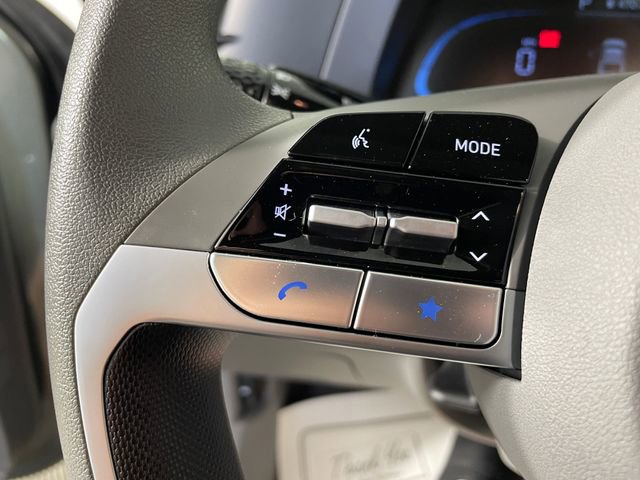 Certified 2025 Hyundai Elantra SE w/ Cargo Package image 12