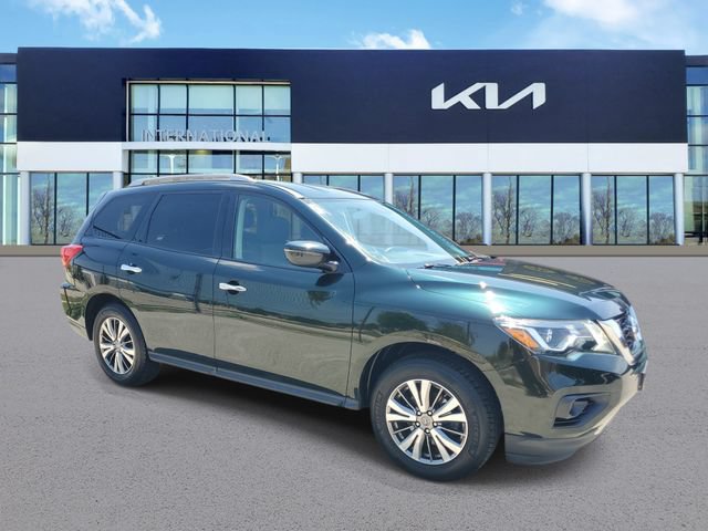 Used 2018 Nissan Pathfinder SV w/ SV Tech Package AWD/4WD image 2