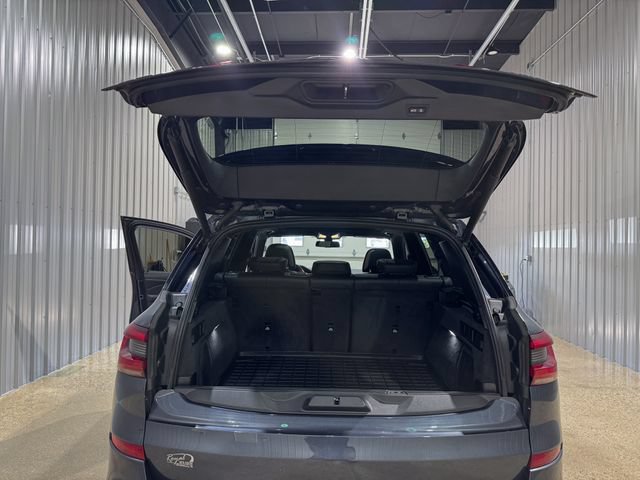 Used 2020 BMW X5 M50i w/ Executive Package AWD/4WD image 5