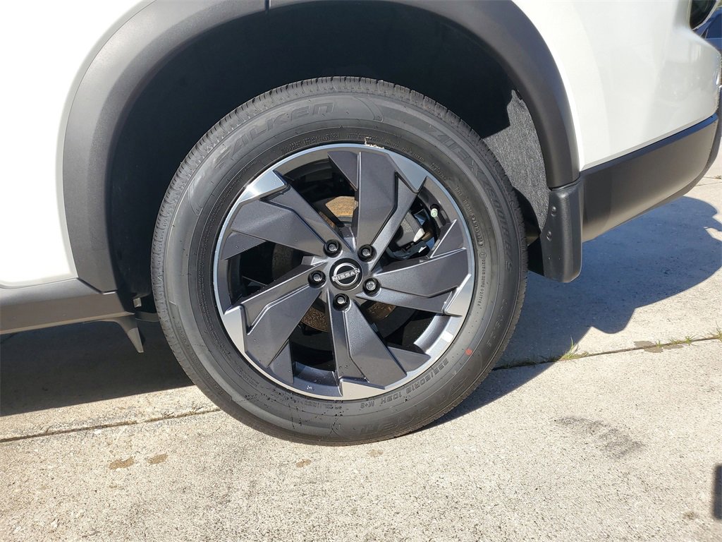 New 2026 Nissan Rogue SV image 5