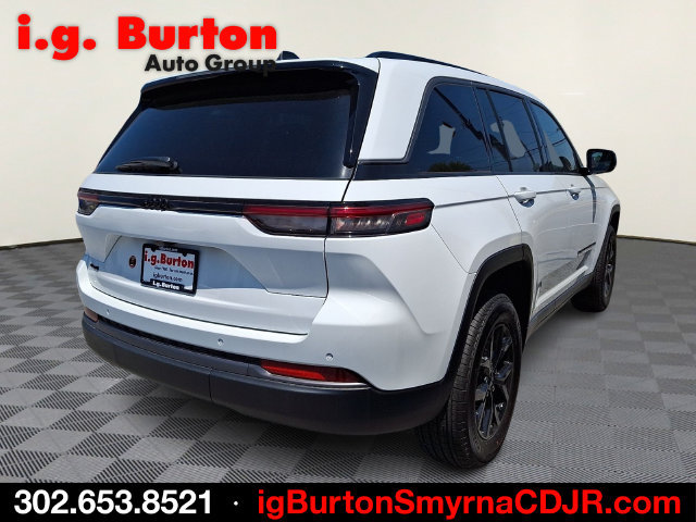New 2026 Jeep Grand Cherokee Altitude AWD/4WD image 4