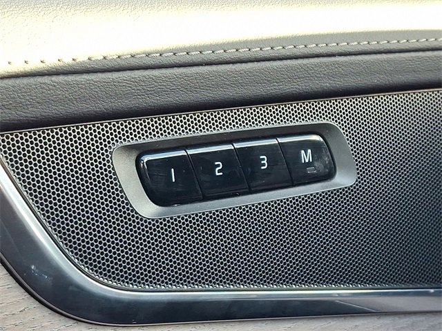 Used 2025 Volvo XC90 B6 Plus image 25