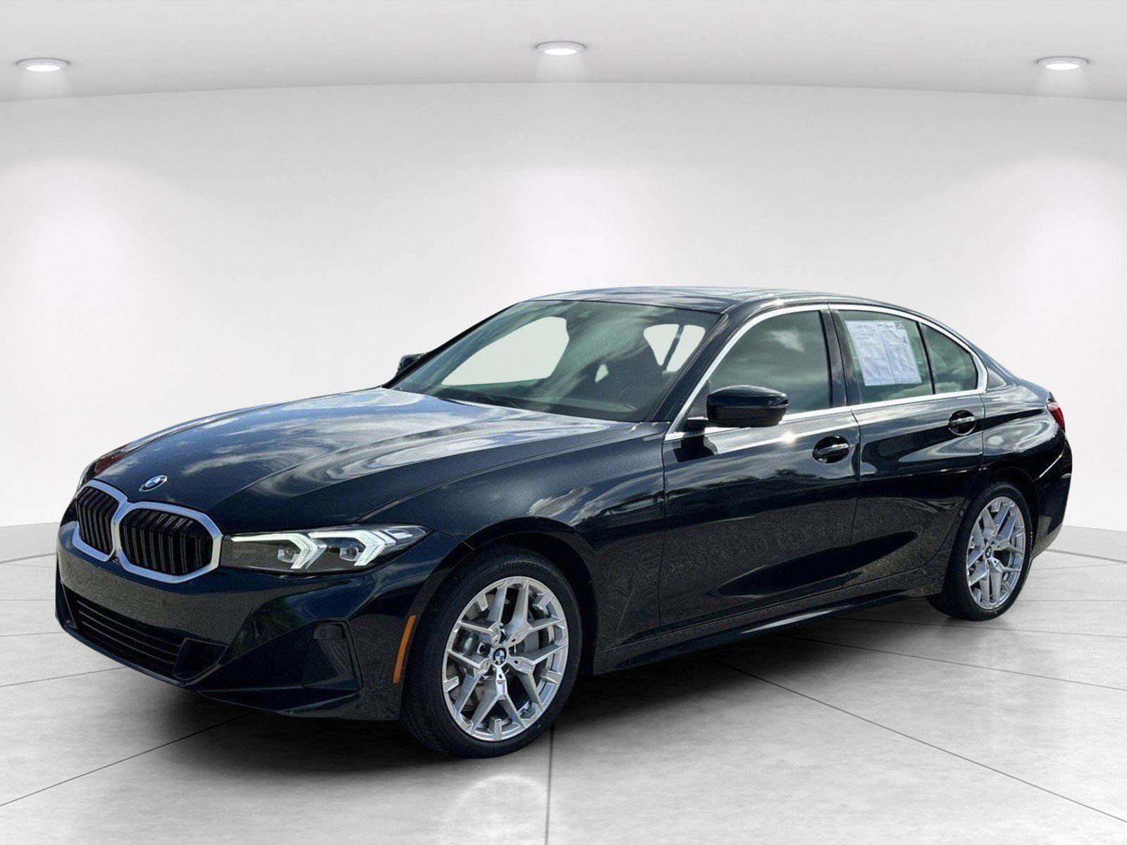 Certified 2025 BMW 330i Sedan image 8