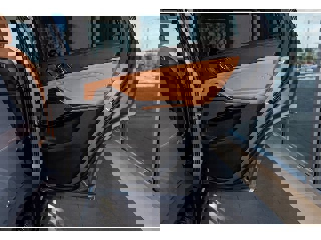 New 2026 BMW X5 xDrive40i w/ Climate Comfort Package image 77