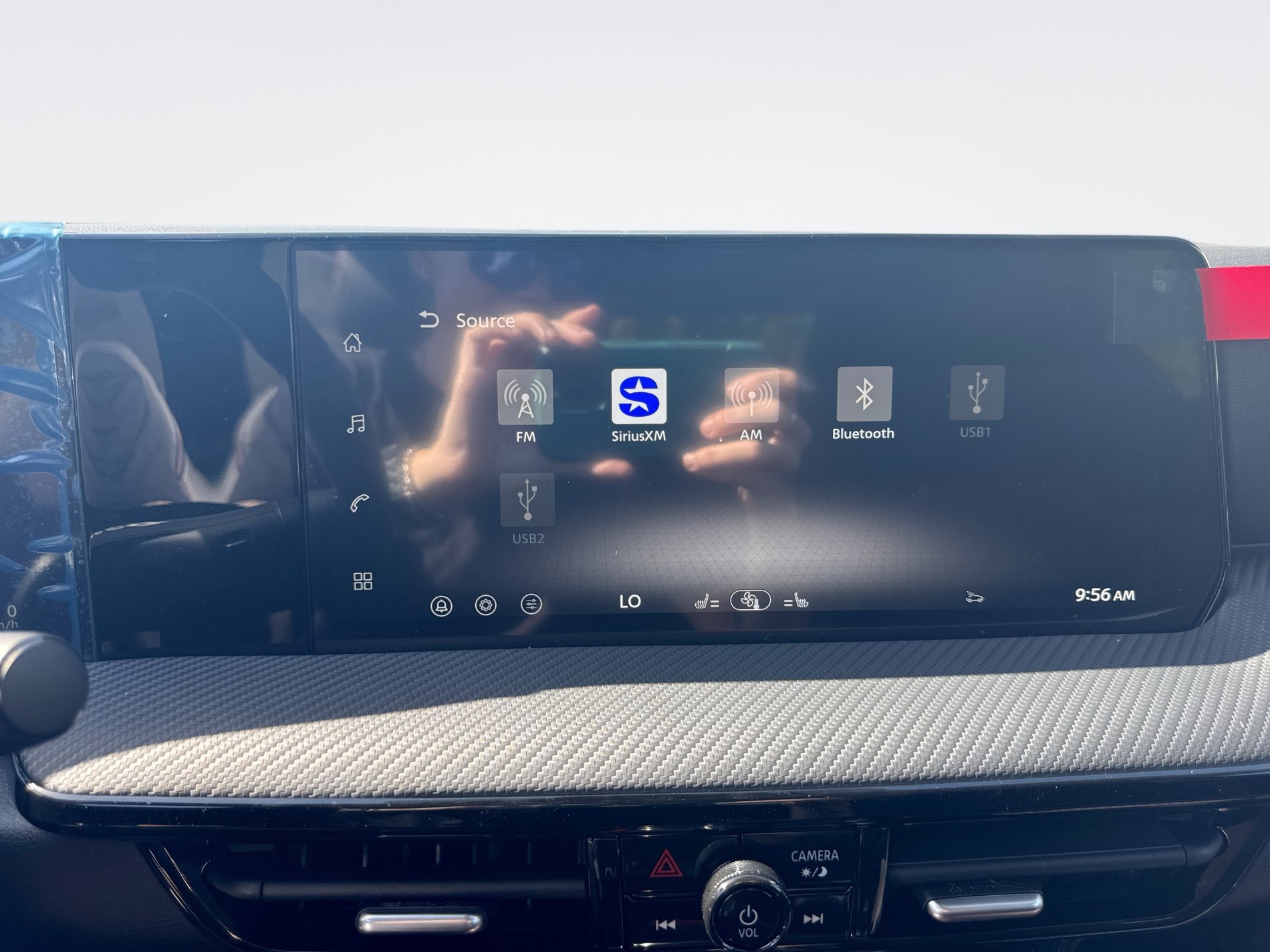 New 2026 Nissan Kicks SR w/ Cold Weather Package FWD image 18