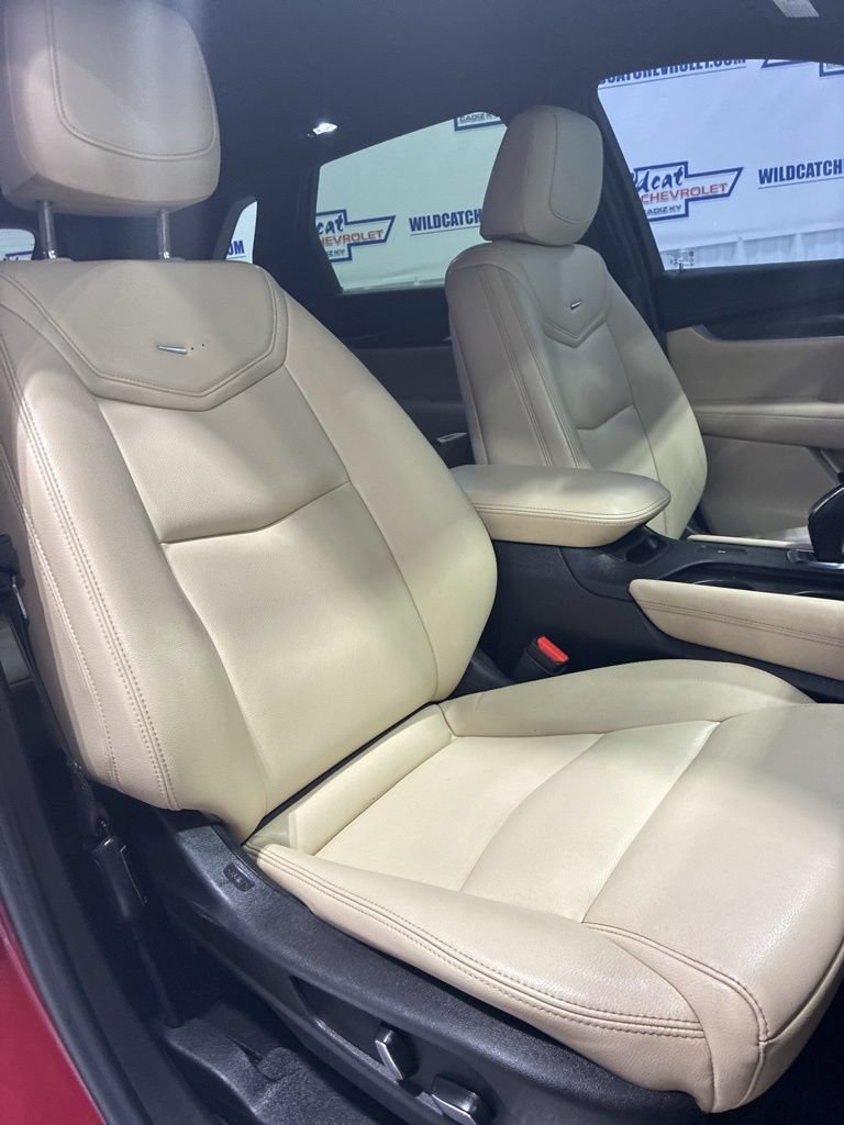 Used 2019 Cadillac XT5 FWD image 37