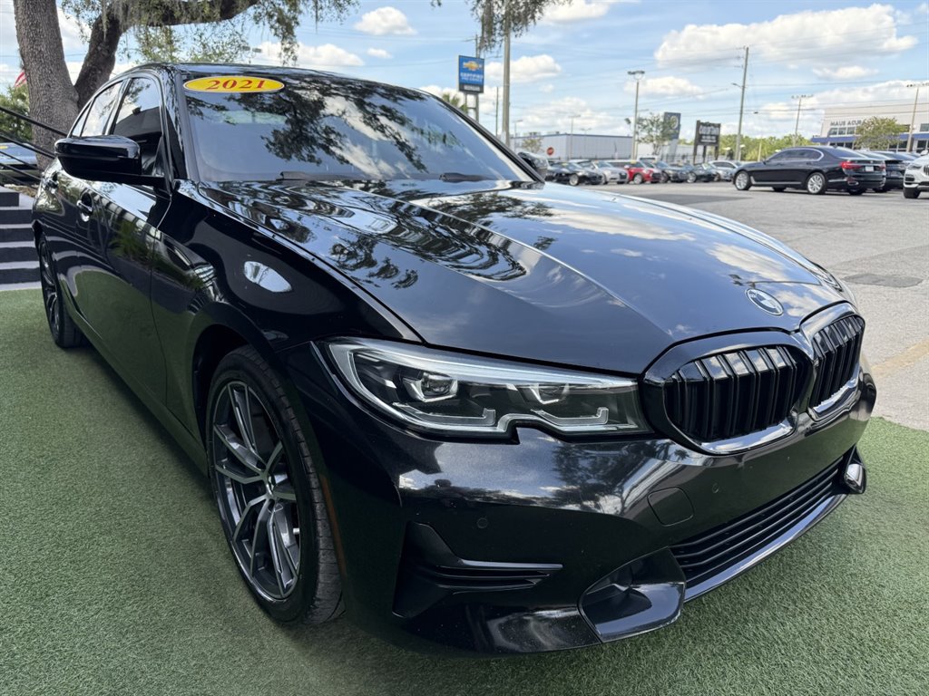 Used 2021 BMW 330i Sedan w/ Convenience Package RWD image 3