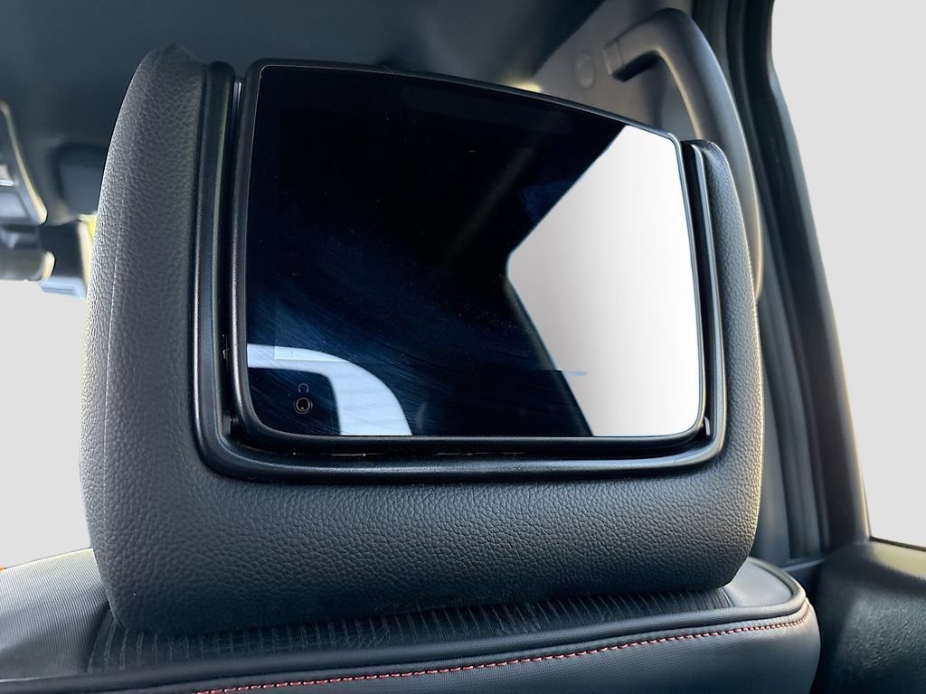 Used 2024 Nissan Titan PRO-4X AWD/4WD image 25