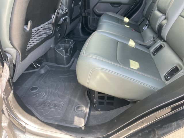Used 2025 Jeep Gladiator Mojave w/ Convenience Group AWD/4WD image 26