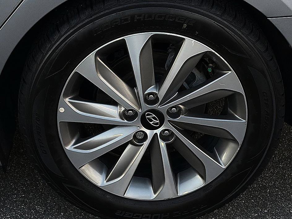 Used 2017 Hyundai Sonata Sport w/ Value Edition Package 02 image 5