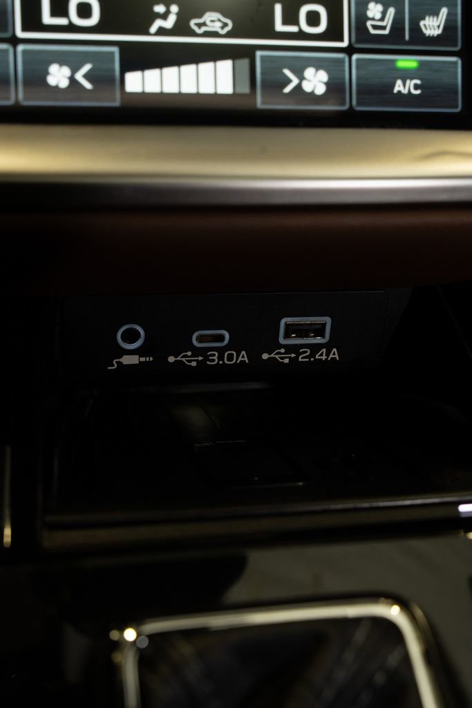 Used 2023 Subaru Outback Touring image 18