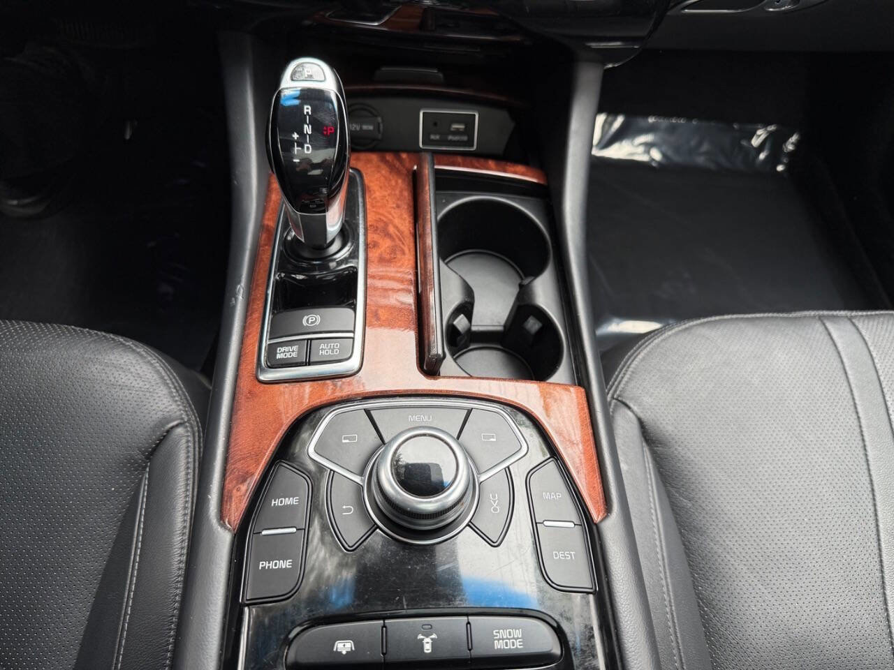 Used 2015 Kia K900 Premium w/ Interior Highline Package image 22