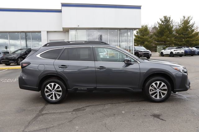Certified 2025 Subaru Outback Premium w/ Popular Package #1A image 2