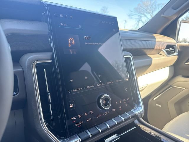 Used 2026 GMC Yukon XL Denali w/ Denali Reserve Package image 16