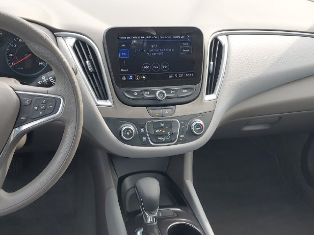 Certified 2025 Chevrolet Malibu LS FWD image 13