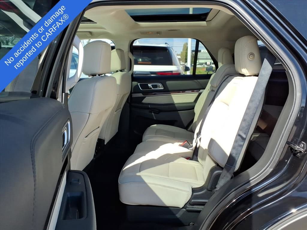 Used 2017 Ford Explorer Platinum image 11