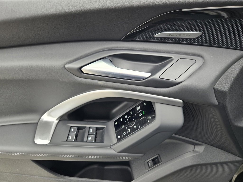 New 2025 Audi Q5 Prestige image 18