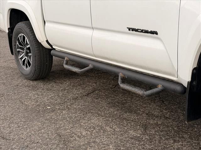 Used 2023 Toyota Tacoma TRD Sport w/ Technology Package image 24