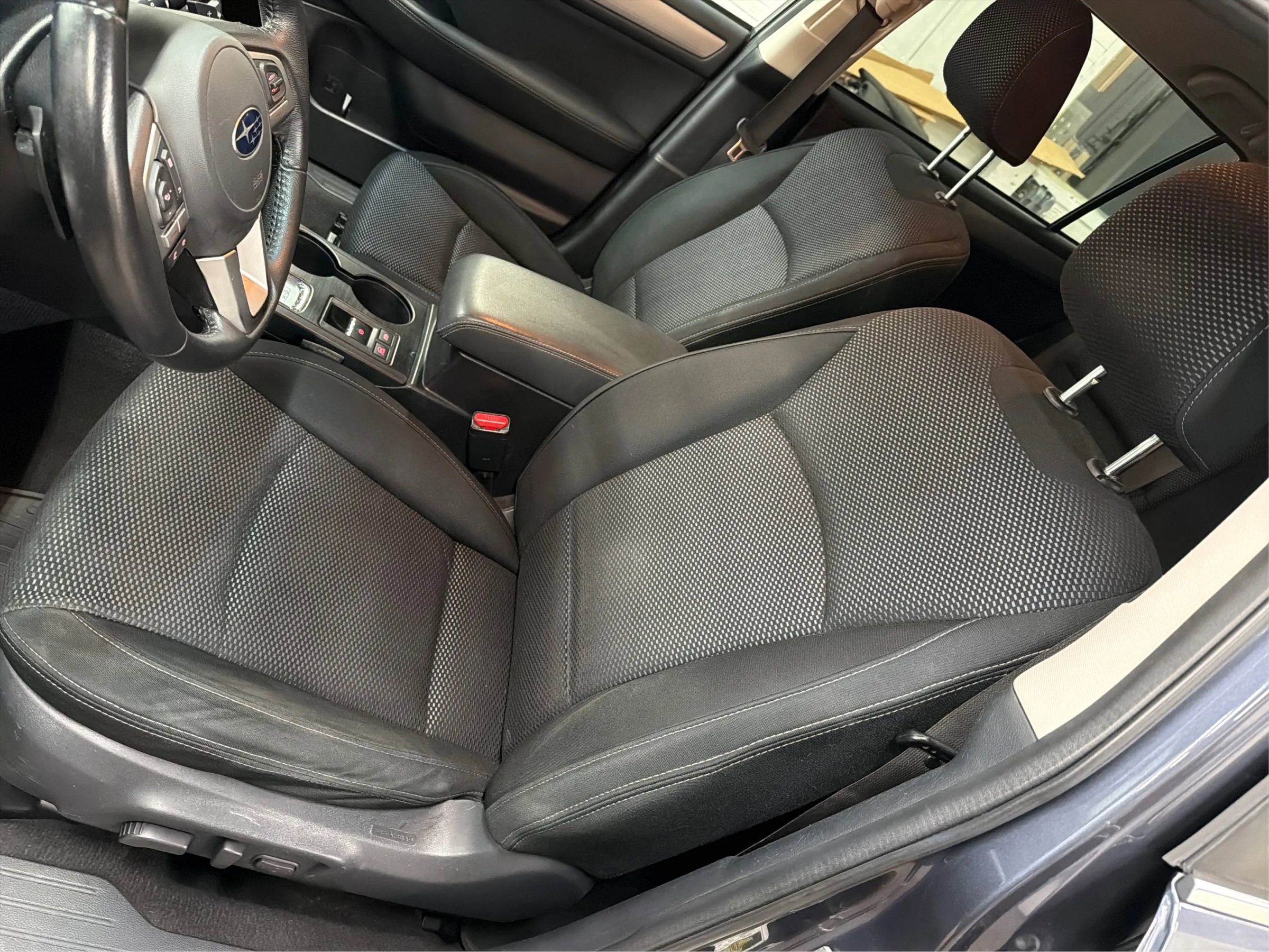 Used 2017 Subaru Outback 2.5i Premium AWD/4WD image 26