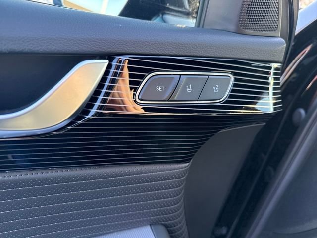 Used 2024 Hyundai Palisade Calligraphy image 11