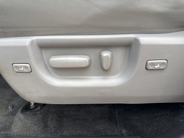 Used 2015 Toyota Sequoia Limited image 26