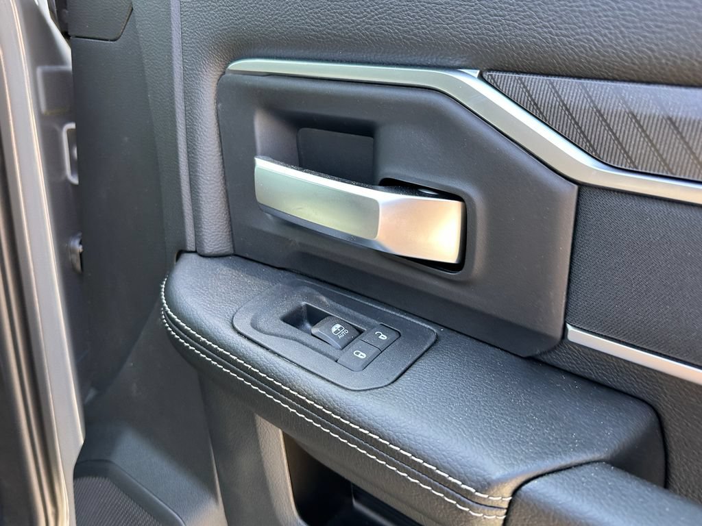 New 2026 RAM 2500 Big Horn AWD/4WD image 14