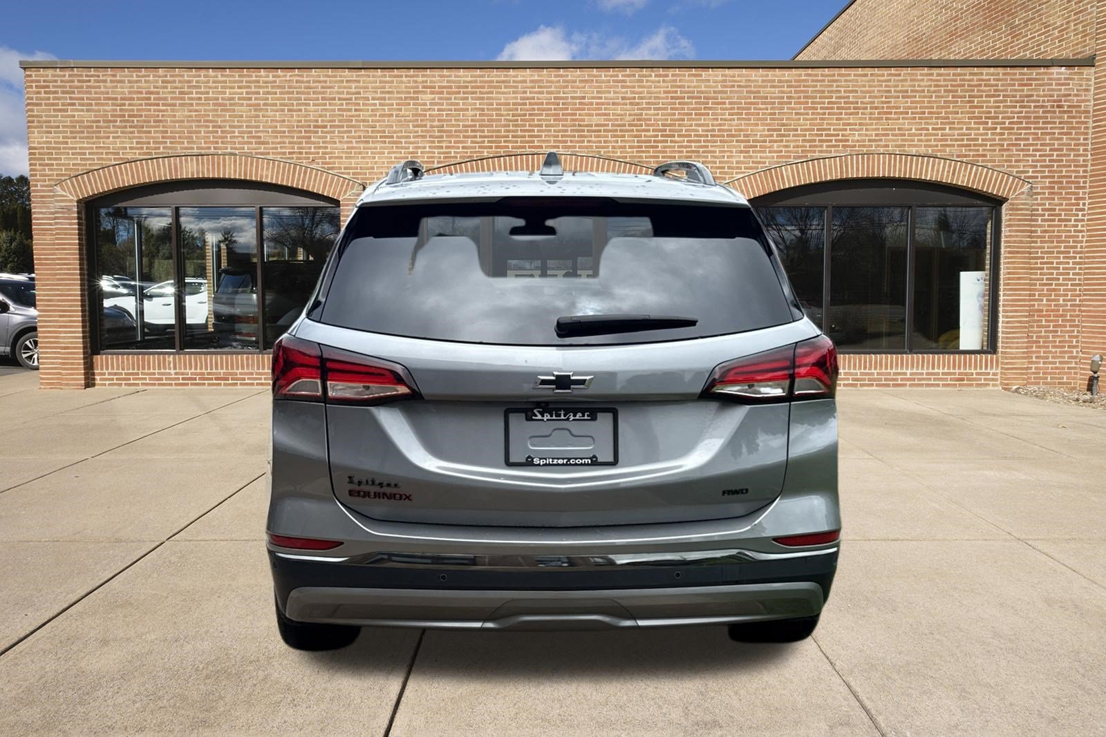 Used 2023 Chevrolet Equinox Premier AWD/4WD image 5