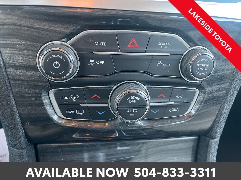 Used 2021 Chrysler 300 Touring L image 28