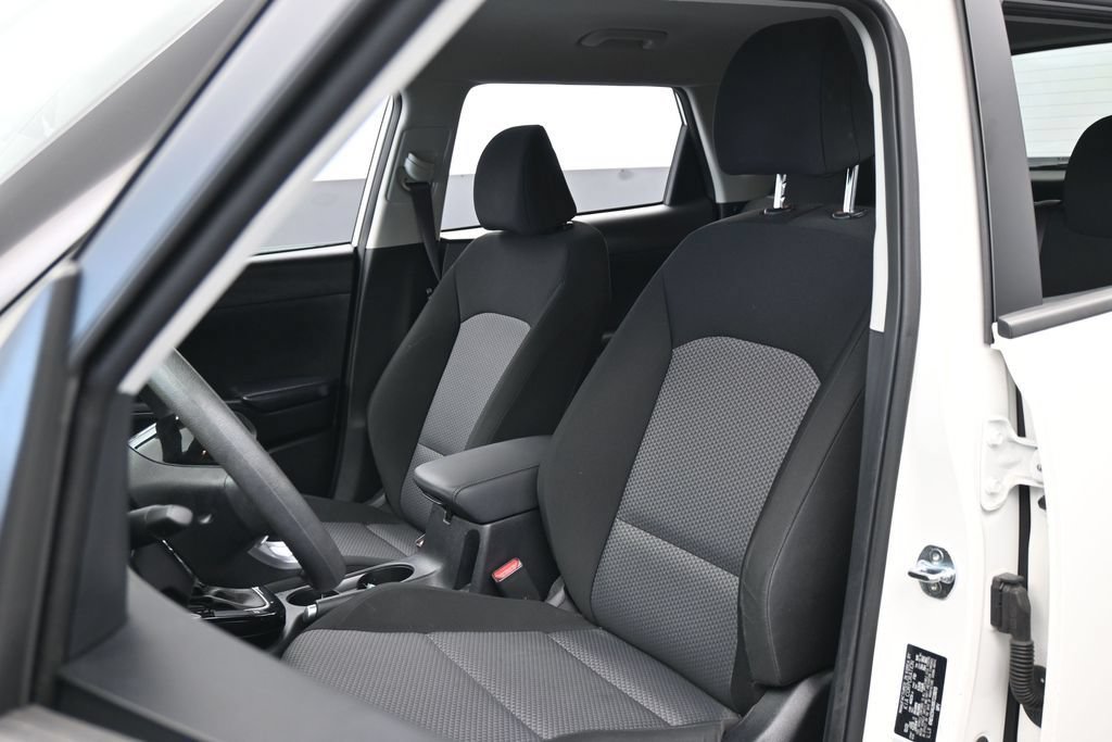 Used 2024 Kia Soul S FWD image 10
