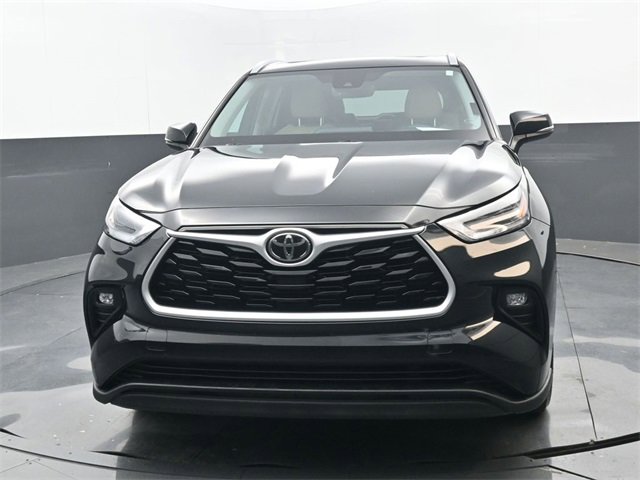 Used 2021 Toyota Highlander XLE image 23