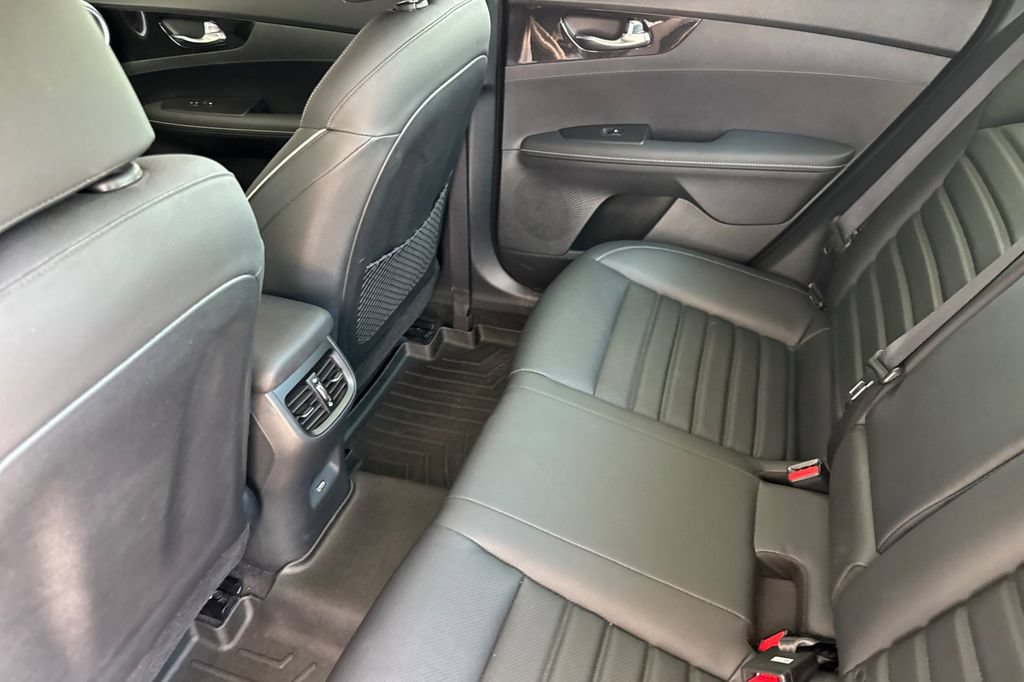 Used 2024 Kia Forte GT-Line w/ GT-Line Premium Package FWD image 12