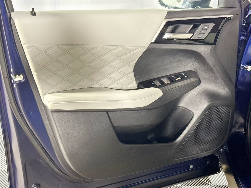 Used 2023 Mitsubishi Outlander SEL AWD/4WD image 10